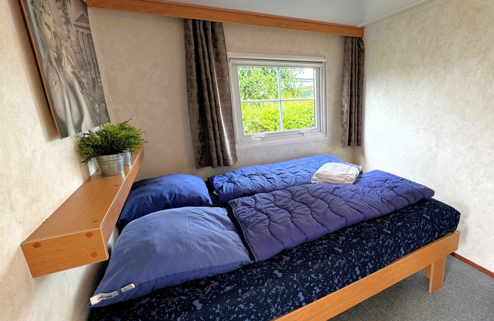 Bedroom 668c2c25c9ada