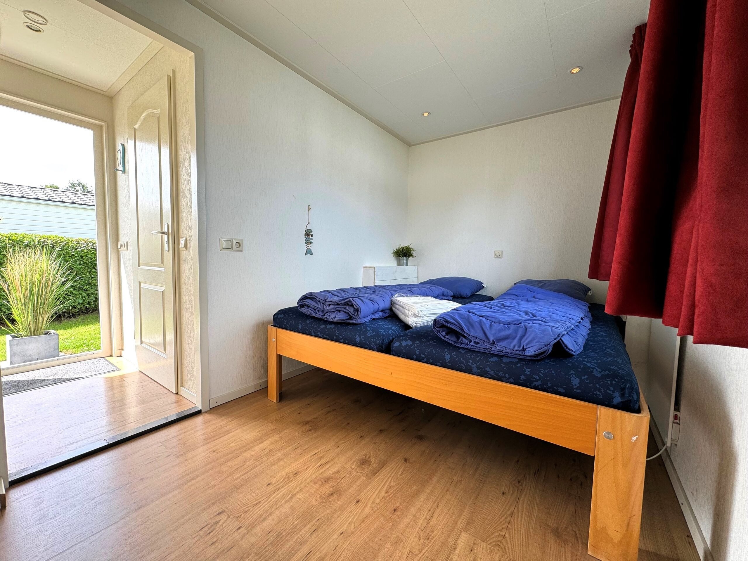 Bedroom 668c2cbc2c781