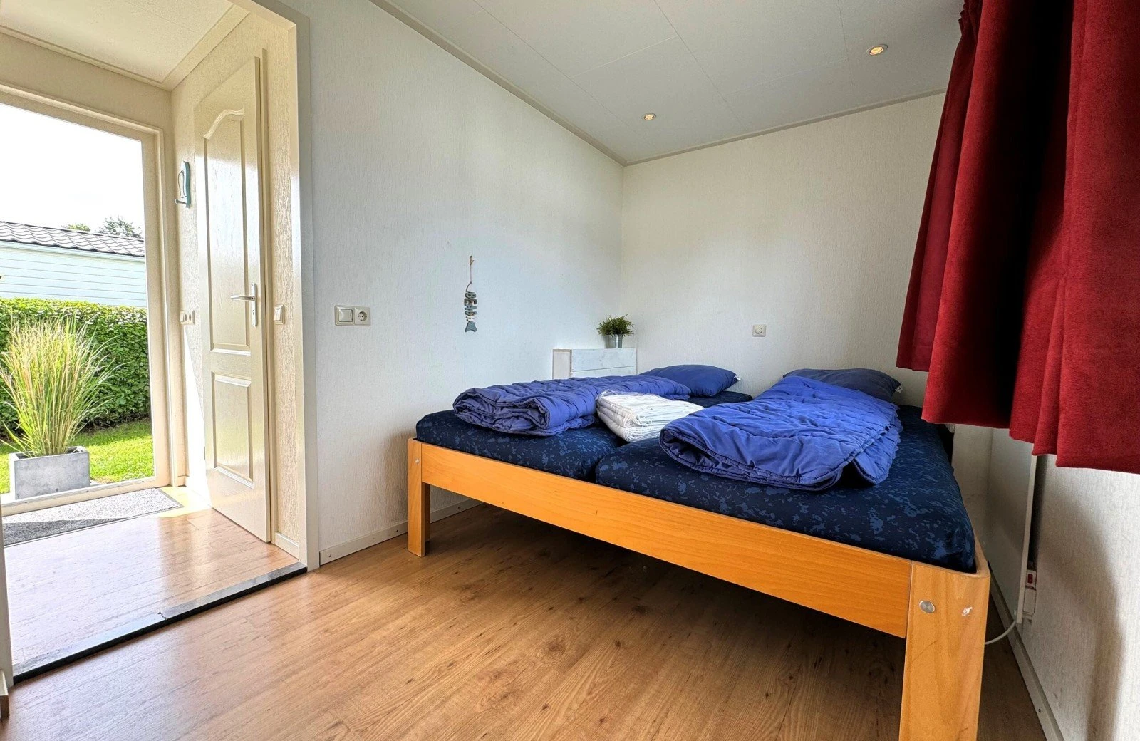 Bedroom 668c2cbc2c781