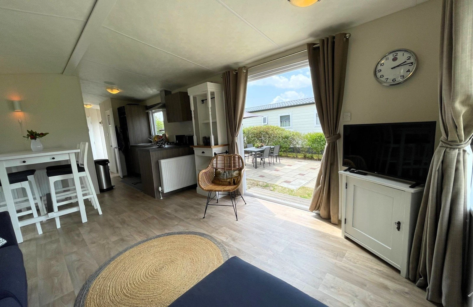 Living room 64a2e7348533d