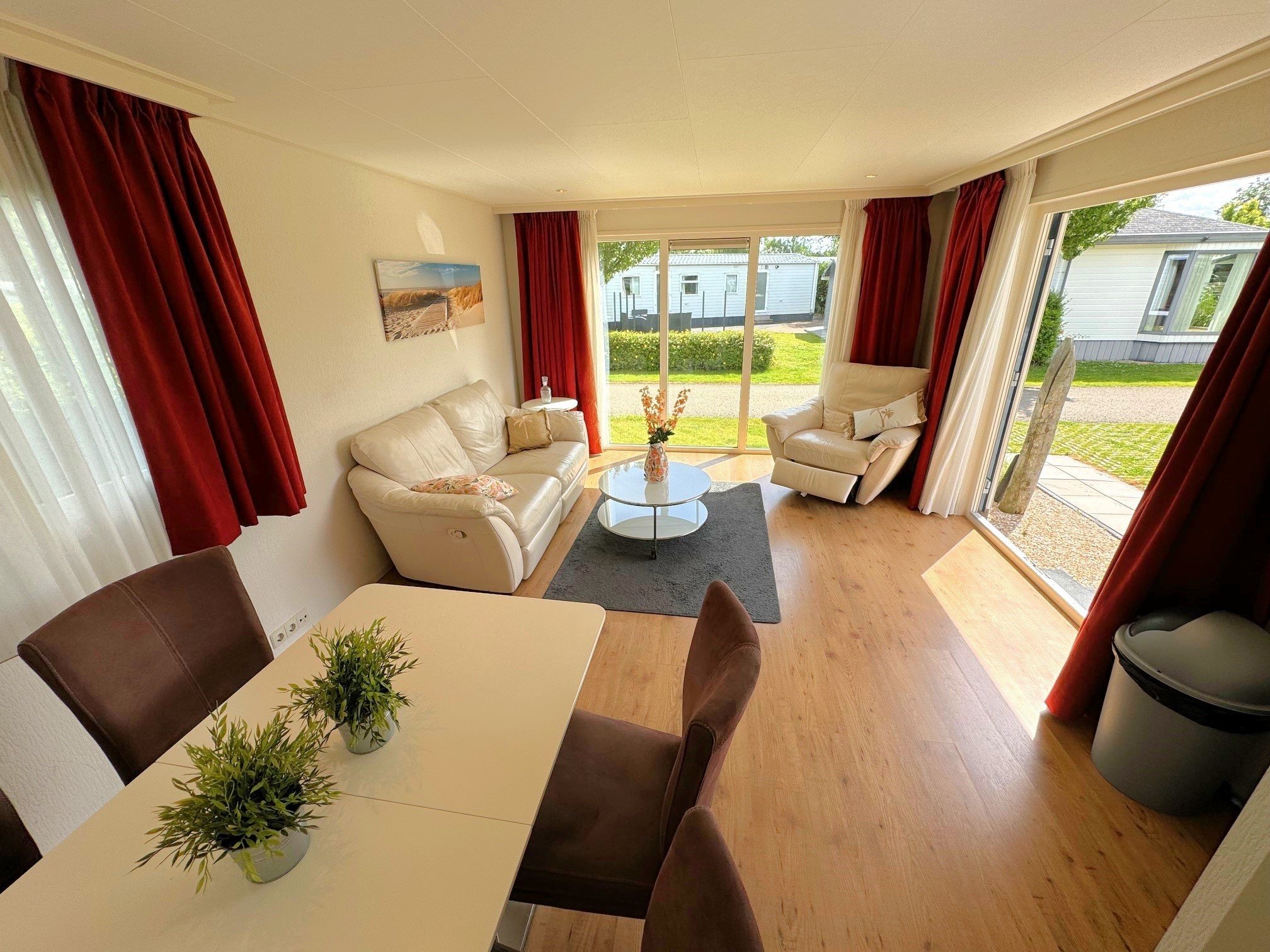 Living room 668c2ccdc317e